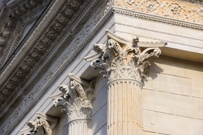 France, Gard (30), Nimes, la Maison Carrée, ancien temple romain du Ier siècle avant JC, Musée d'Art Contemporain