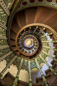 France, Pyrénées-Atlantiques (64), la côte du Pays-Basque, Hendaye, chateau d'Abbadia construit en 1870 par Eugène Viollet-le-Duc pour Antoine d'Abbadie d'Arrast, escalier hélicoidal de la tourelle sud