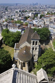 France, Paris (75), l'église Saint-Pierre de Montmartre derrière la place du Tertre