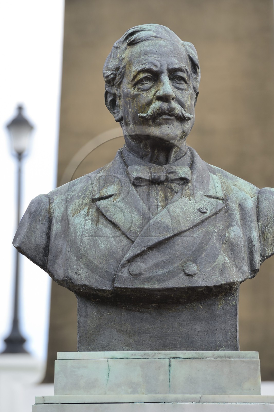 Panama, Panama City, district historique classé Patrimoine Mondial de l'UNESCO, quartier de Casco Antiguo (Viejo), monument dédié a Ferdinand de Lesseps sur la Place de France