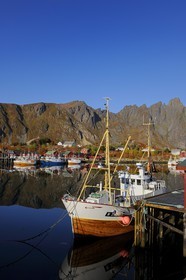 Norvège, Nordland, Iles Lofoten, port de pêche de Ballstad dans l'île de Vestvagoy