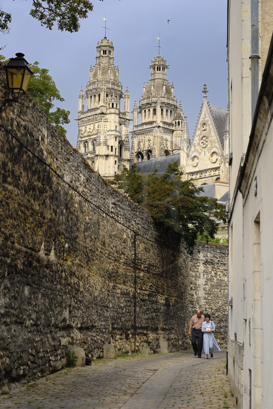 France, Indre et Loire (37), Tours, la cathédrale Saint-Gatien depuis la rue du général Meusnier