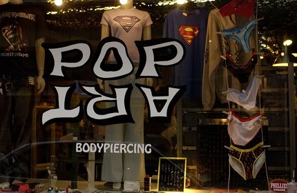 Belgique, Flandre, Anvers (Antwerpen), boutique branchée de vêtements