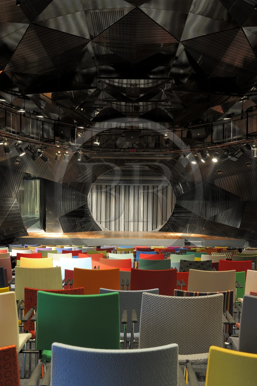 Turquie, Istanbul, Emirgan, le Sakıp Sabancı Museum (SSM), salle de concerts The Seed design by Nevzat Sayin, NSMH