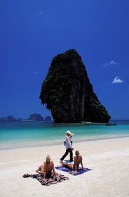 Thaïlande, province de Krabi, la plage Hat Tham Phra Nang