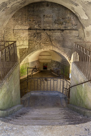 France, Côte-d'Or (21), Buffon, la Grande Forge de Buffon fondée par Georges-Louis Leclerc de Buffon en 1768, le haut fourneau dont l'accès se fait par un escalier majestueux qui permet aux invités de marque d'admirer la coulée du métal en fusion