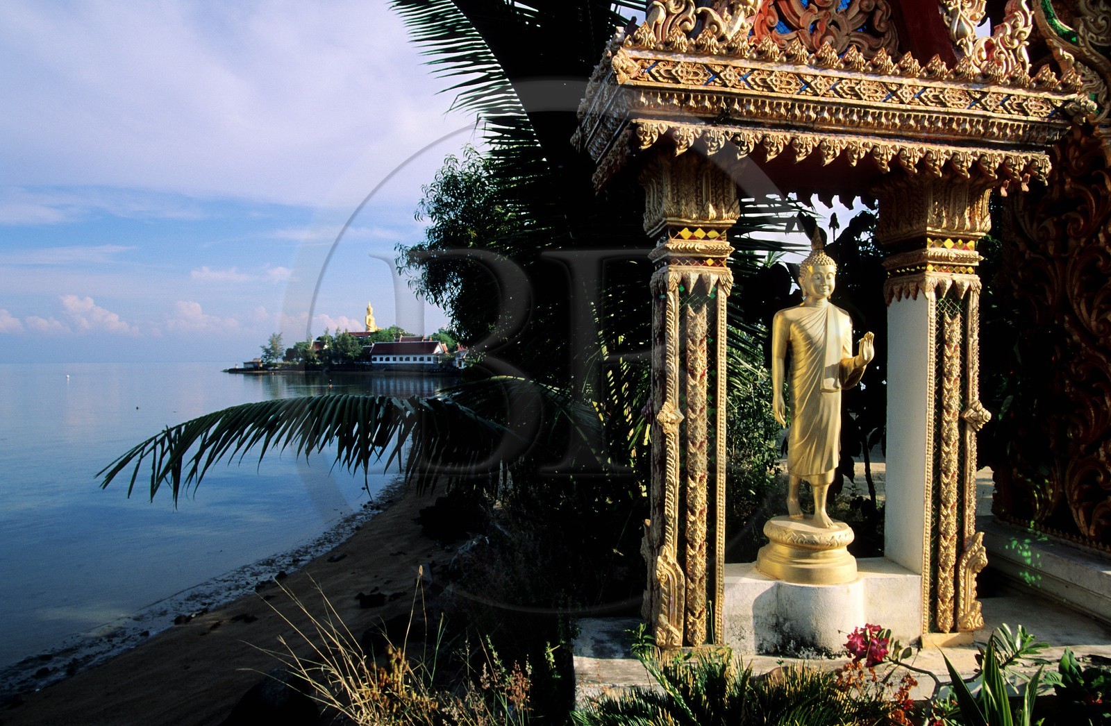 Thaïlande, golfe de Siam, île de Ko Samui, Ko Faan, petit temple près du temple du Big Buddha