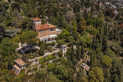 Italie, Ligurie, Province d'Imperia, Vintimille, Jardin botanique Hanbury autour du Palazzo Orengo (vue aérienne)