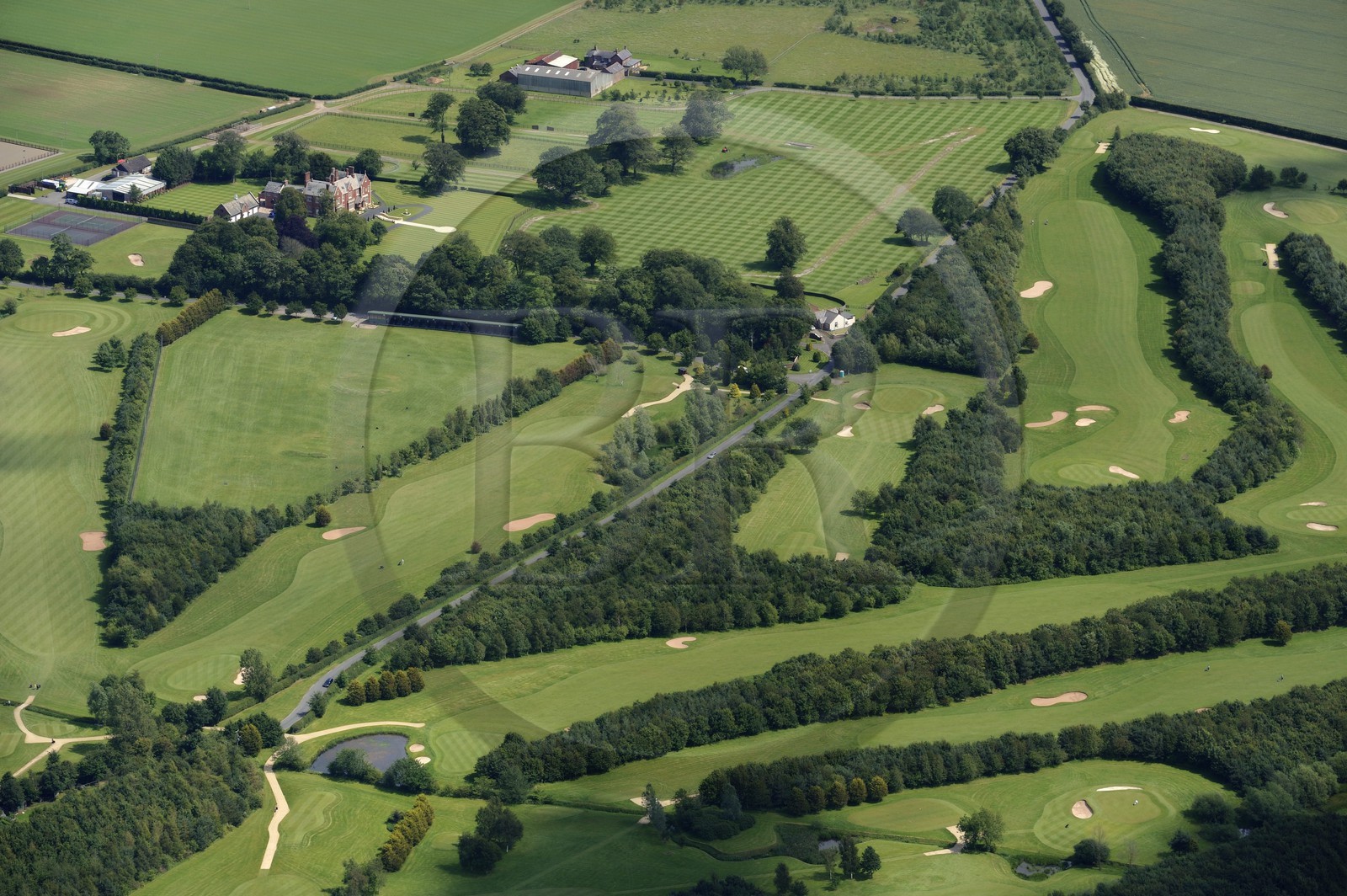 Royaume-Uni, Angleterre, Cumbrie, golf de Crosby-on-Eden au nord de Carlisle (vue aérienne)