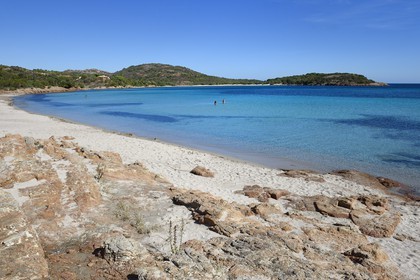 France, Corse-du-Sud (2A), Réserve Naturelle des Bouches de Bonifacio, baie et plage de Rondinara