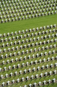 France, Meuse (55), Douaumont, bataille de Verdun, ossuaire de Douaumont, nécropole nationale, alignement de tombes de soldats
