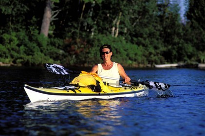 Canada, province de Québec, Réserve faunique de la Vérendrye, kayak de mer sur le lac Victoria