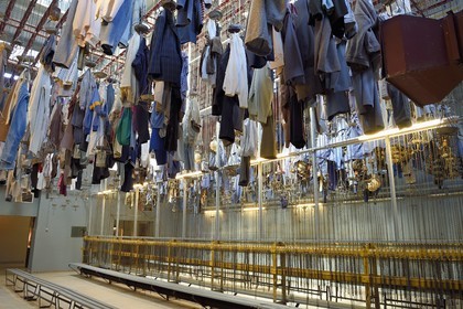 France, Moselle (57), Petite-Rosselle, le musée du carreau Wendel, batiment des mineurs, le vestiaire aussi appelé salle des pendus