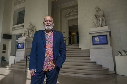 France, Loire-Atlantique (44), Nantes, quartier de Graslin, le théâtre Graslin et opéra, Alain Surrans directeur d’Angers Nantes Opéra dans le hall d'entrée