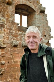 France, Bas-Rhin (67), Parc naturel régional des Vosges du Nord, Lembach, chateau de Fleckenstein, Mathias Heissler, architecte du patrimoine au conseil départemental du Bas-Rhin