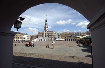 Pologne, région de Lublin, ville Renaissance de Zamosc classé Patrimoine Mondial de l' UNESCO, l' Hôtel de ville sur la place du marché