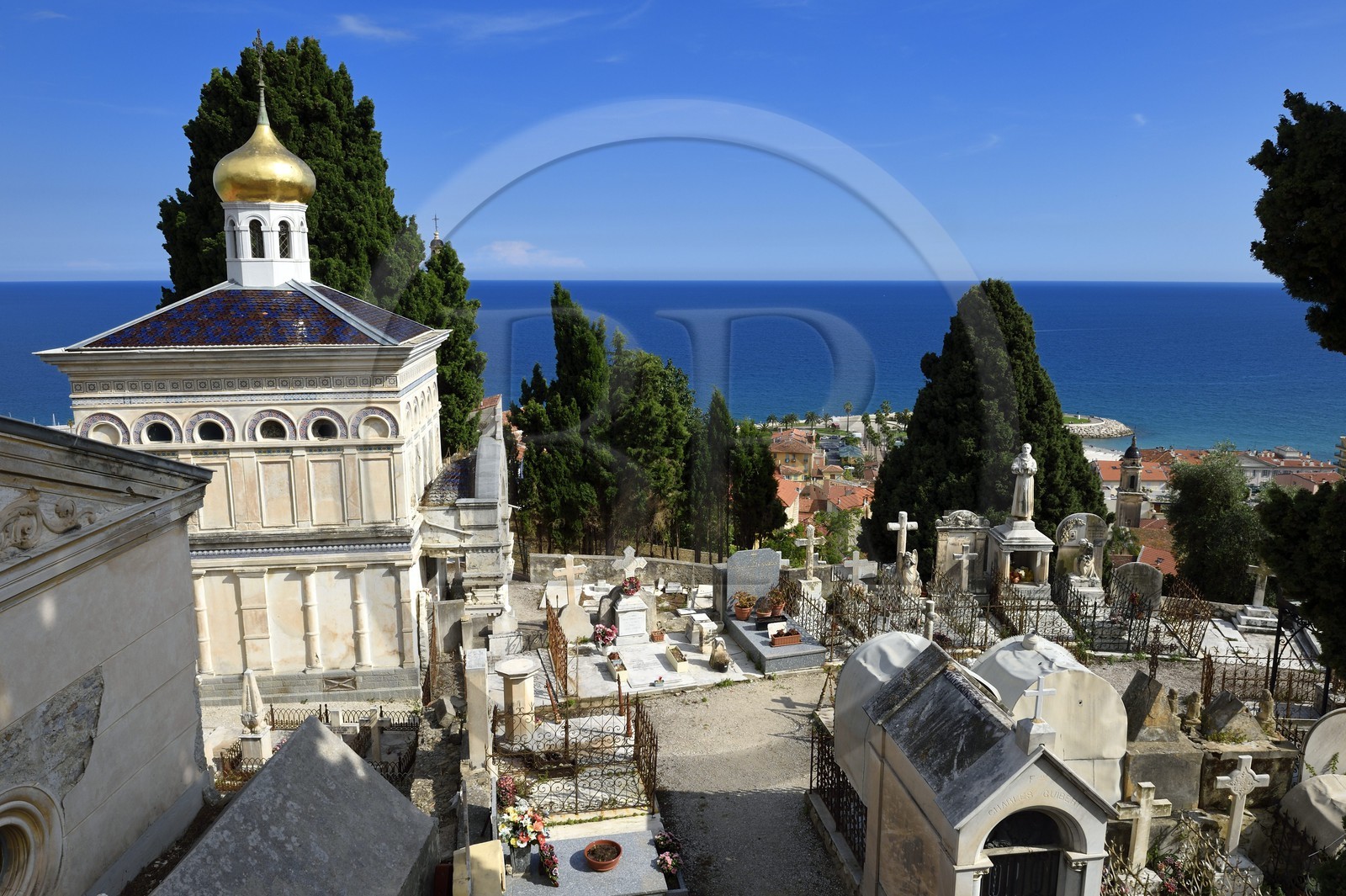 France, Alpes-Maritimes (06), Menton, la vieille ville, le cimetière du Vieux-Chateau, cimetière marin, chapelle orthodoxe édifiée en 1884 par le comte Protassov-Bechmetieff