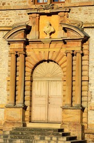 France, Saône-et-Loire (71), Mâconnais, château de Cormatin, porte de la façade est