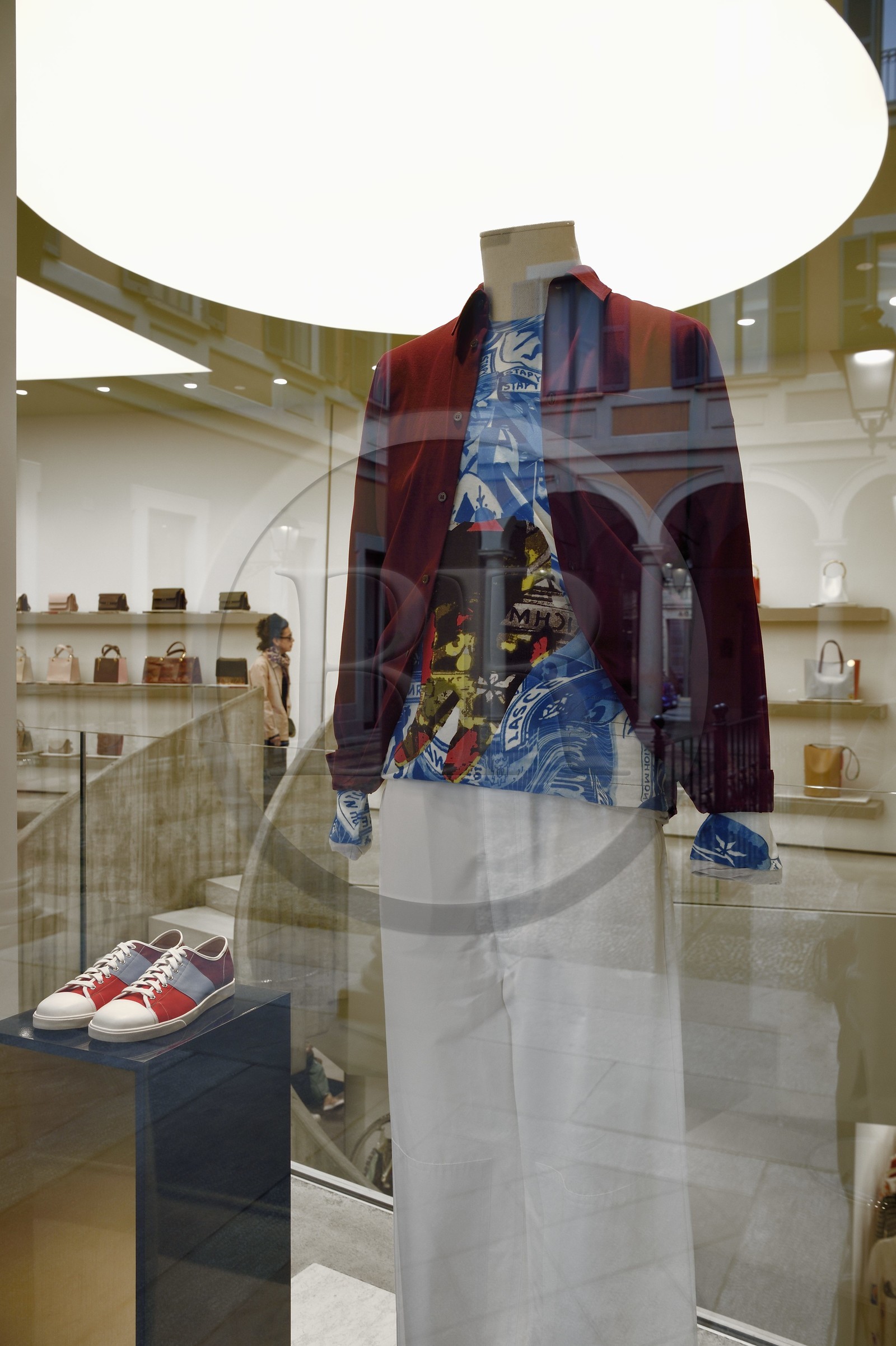 Italie, Lombardie, Milan, Quadrilatère de la Mode (Quadrilatero della moda), boutique de luxe Marni via Monte Napoleone