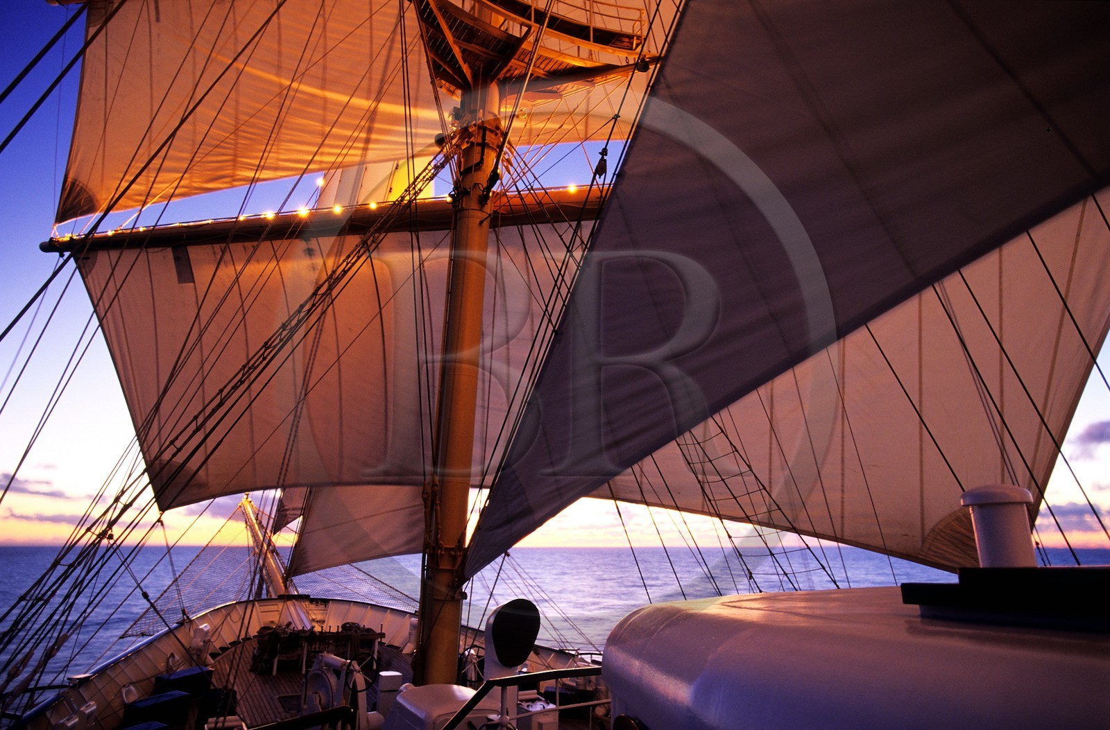 Caraïbes, le 5 mâts SPV Royal Clipper toutes voiles dehors