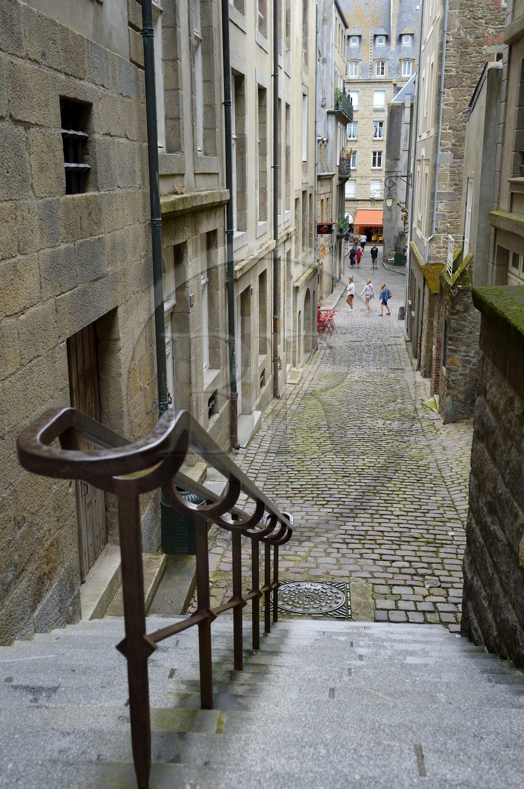 France, Ille-et-Vilaine (35), côte d'émeraude, Saint-Malo, escaliers de la rue des grands degrés