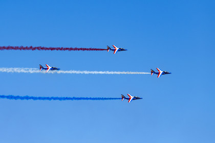 France, Bouches-du-Rhône (13), Salon-de-Provence, base aerienne 701, base de la Patrouille de France (PAF pour Patrouille acrobatique de France) de l'Armée de l'air et de l'espace française, les avions Alphajet lors d'un vol d'entrainement