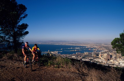 Afrique du Sud, péninsule du Cap, randonnée en VTT à Signal hill près de la ville du Cap
