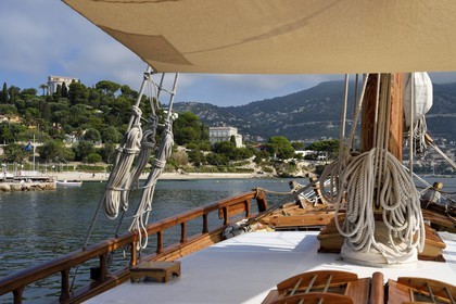France, Alpes-Maritimes (06), port de Saint-Jean-Cap-Ferrat, sortie en mer sur le bateau Santo Sospir avec l'association SOS Grand Bleu pour l'observation des dauphins et des baleines dans le Sanctuaire Pelagos
