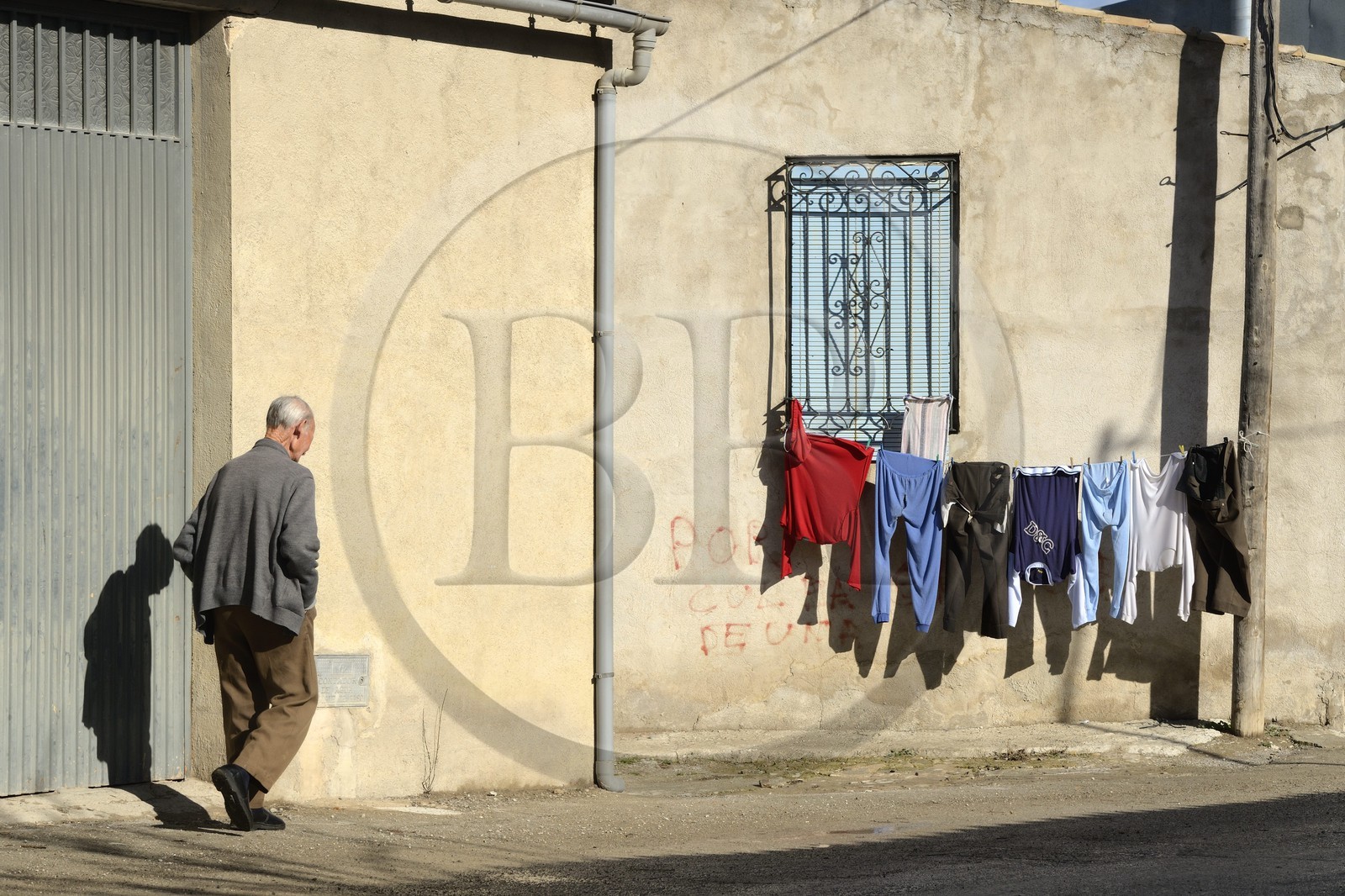 Espagne, Andalousie, province de Jaén, scène de rue à Campillo de Arenas