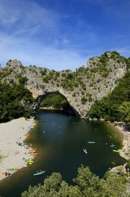 France, Ardèche (07), les Gorges de l'Ardèche, Vallon Pont d'Arc, le Pont d'Arc sur l'Ardèche