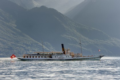 Suisse, Canton de Vaud, Montreux, le bateau à roues à aubes Vevey (1907) de la Compagnie générale de navigation sur le lac Léman (CGN)