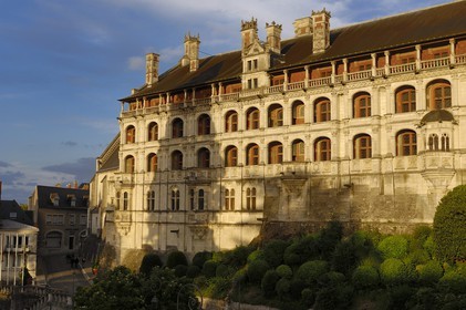 France, Loir-et-Cher (41), vallée de la Loire classée au Patrimoine Mondial de l'UNESCO, château de Blois, façade de l'aile François 1er
