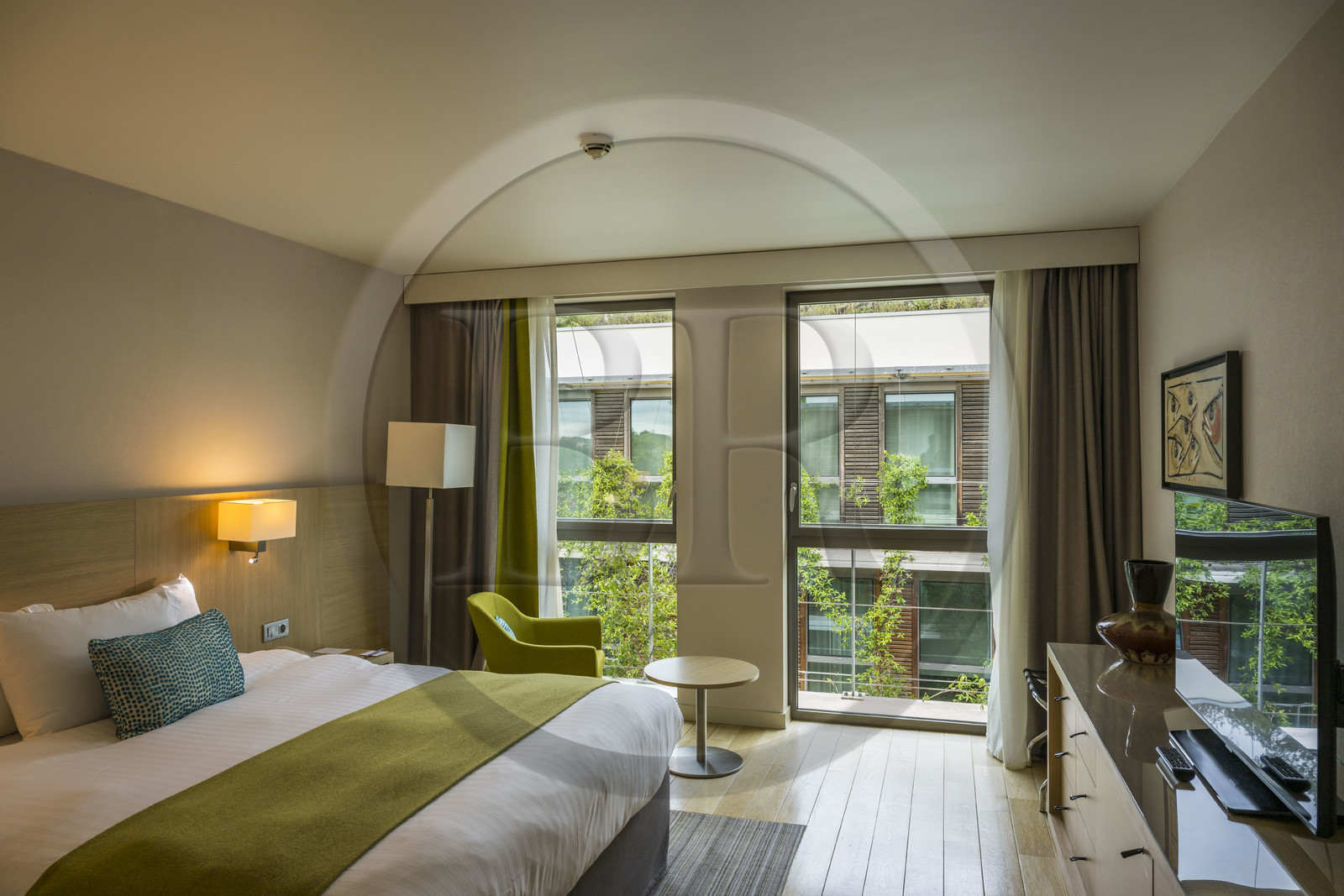 France, Hérault (34), Montpellier,  quartier de Port Marianne, Hotel Courtyard by Marriott à l'architecture contemporaine, une chambre