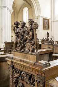 France, Yonne (89), Montréal (Bourgogne), la collégiale Notre-Dame de syle roman du XIIème siècle, stalles Renaissance en bois sculpté exécutées entre 1530 et 1550 et offerts par le roi François Ier, l'adoration des mages