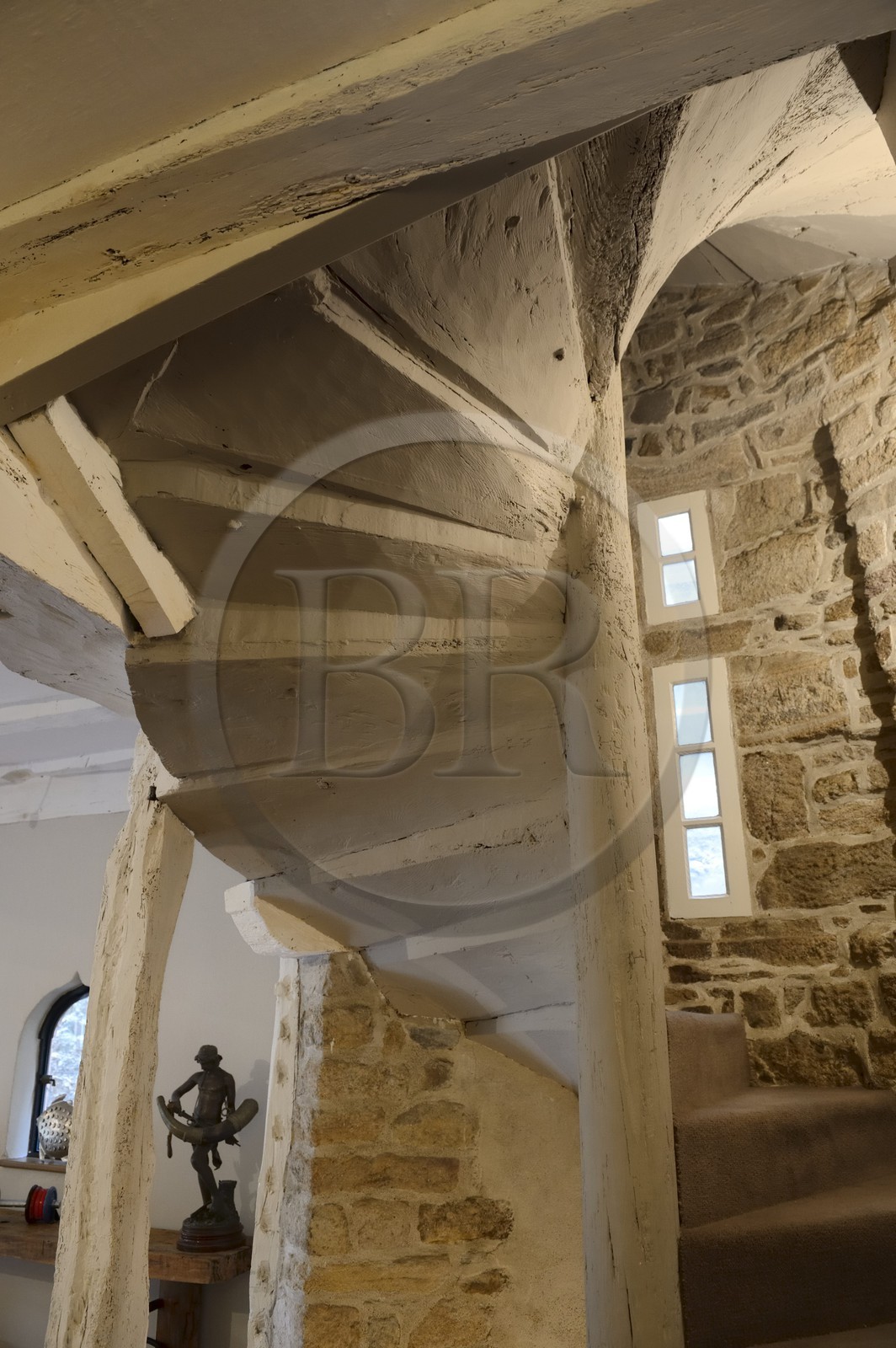 France, Côtes-d'Armor (22), Guingamp, pâtisserie Pasquiet, une des maisons à colombage de la Place du Centre