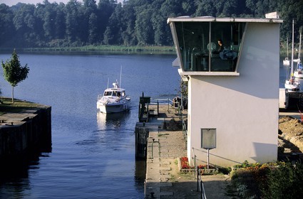 France, Côtes-d'Armor (22), La Rance, écluse du Chatelier