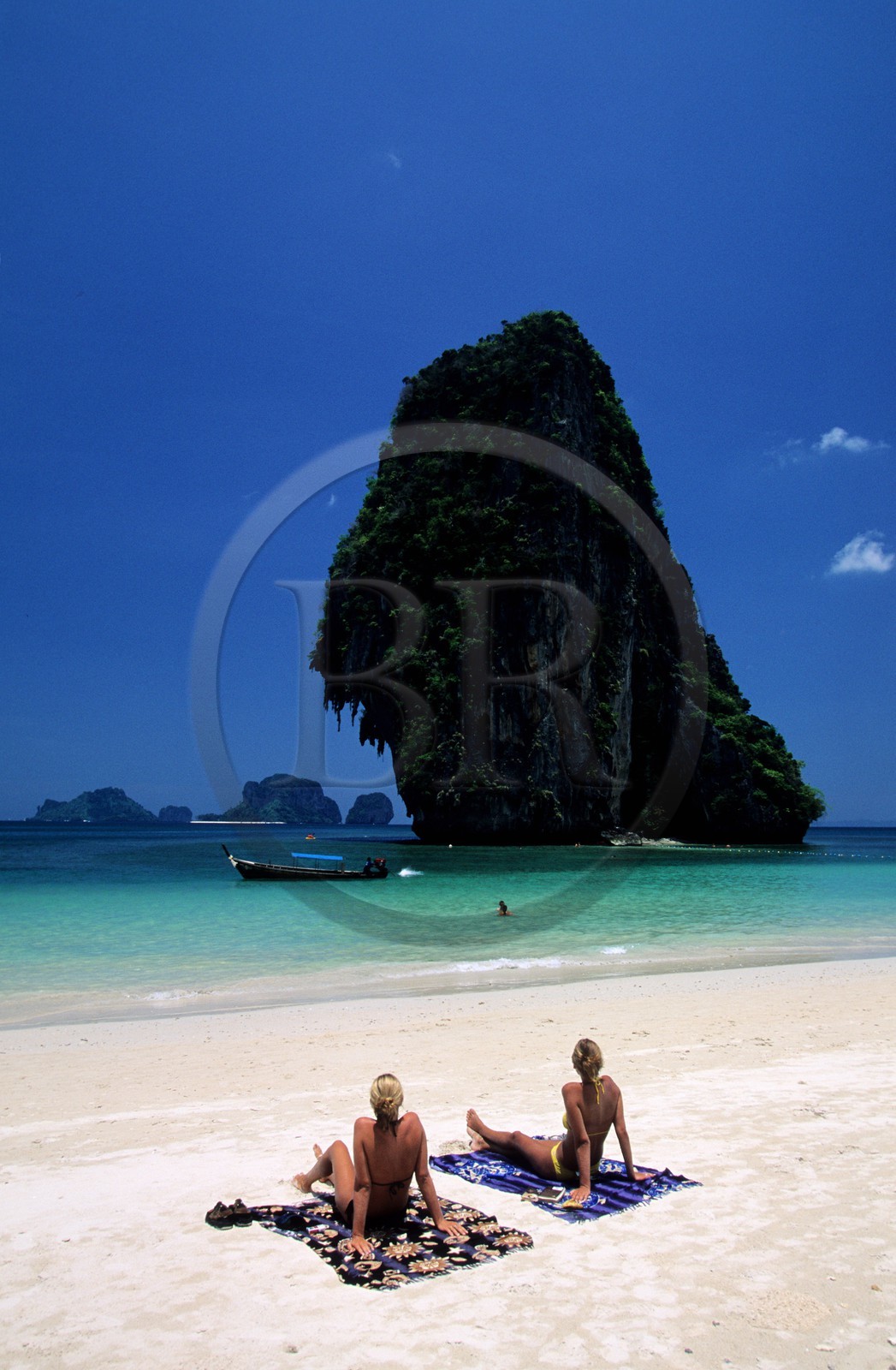 Thaïlande, province de Krabi, la plage de Hat Tham Phra Nang