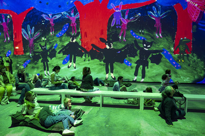 France, Paris (75), Bois de Boulogne, la fondation Louis Vuitton de l'architecte Frank Gehry, exposition David Hockney 25, Hockney Peint l'Opéra, réadaptation musicale et visuelle conçue spécialement pour cette salle à partir de ses dessins et décors pour différents opéras