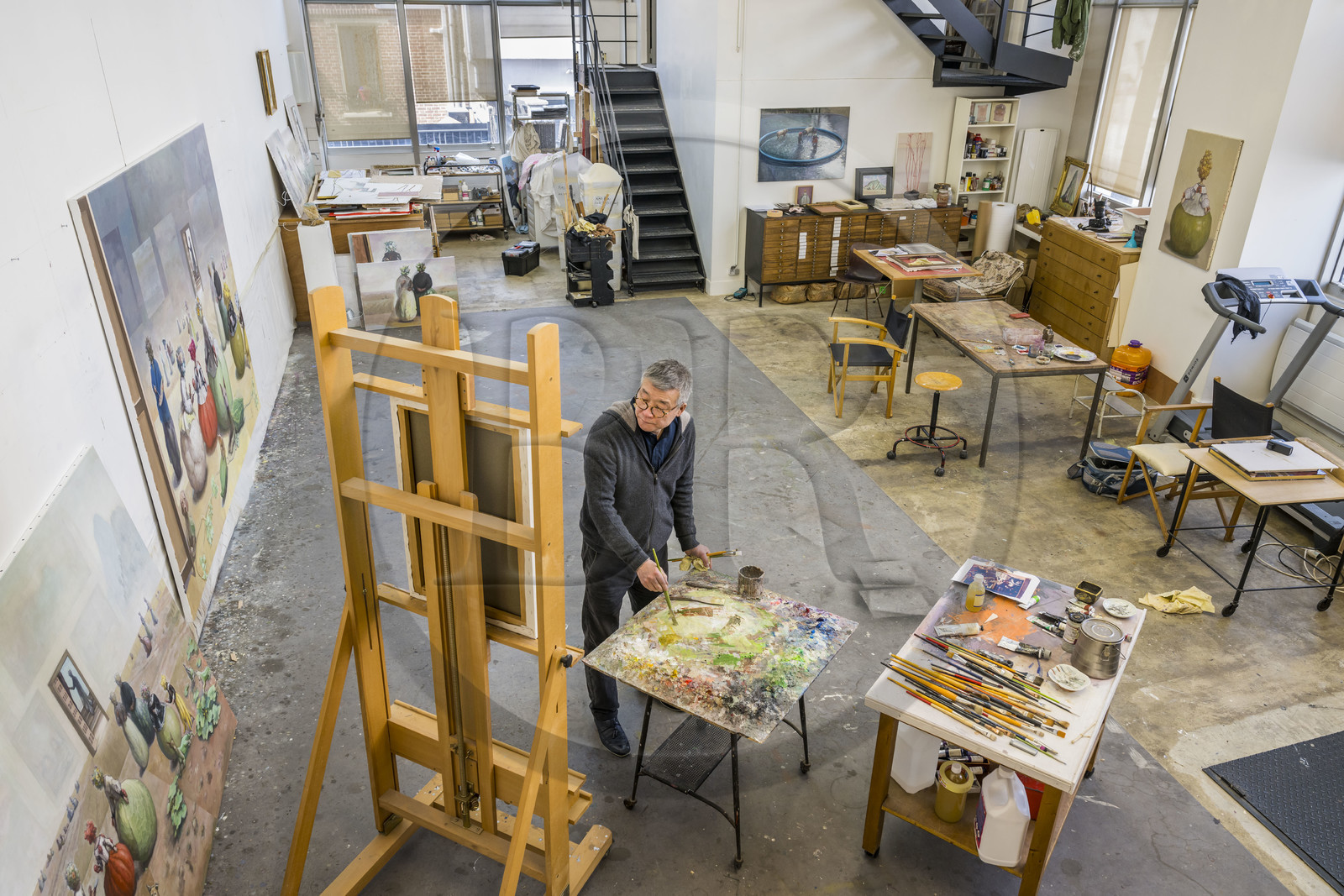 France, l'artiste peintre de Xiao Fan Ru dans son atelier aux Lilas près de Paris