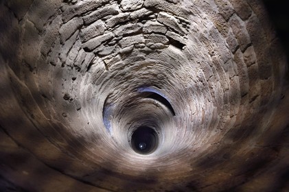 France, Bas-Rhin (67), Orschwiller, le chateau du Haut-Koenigsbourg, le puit profond de 62 mètres