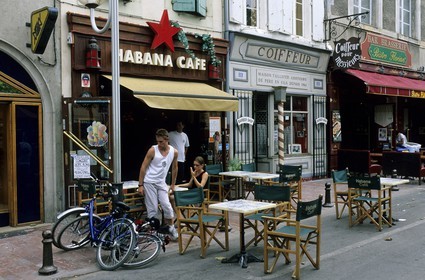 France, Aude (11), Carcassonne, la place Carnot, la place centrale de la ville basse