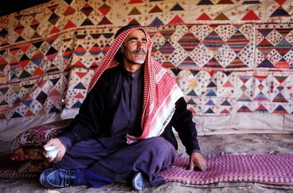 Jordanie, Kerak, un chef bédouin sous sa tente