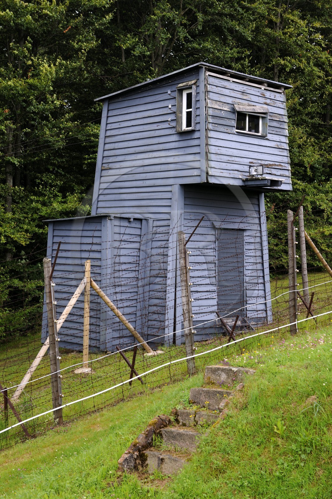 France, Bas-Rhin (67), région de Schirmeck, camp de concentration nazi du Struthof-Natzwiller, mirador de l'enceinte