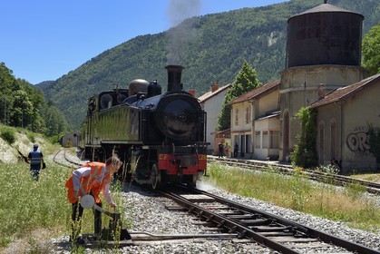 France, Alpes-de-Haute-Provence (04), Annot, le Train des Pignes en gare