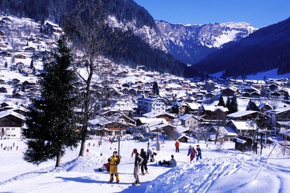 France, Haute-Savoie (74), domaine des portes du soleil, village de Morzine