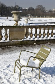 France, Paris (75), quartier Saint-Michel, le jardin du Luxembourg, chaises