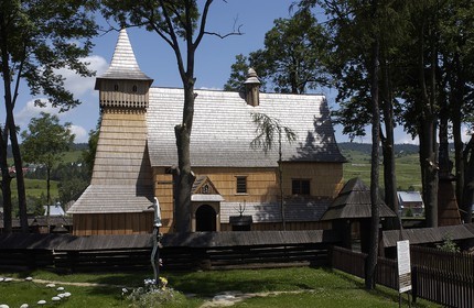 Pologne, Petite Pologne, Carpates, église en bois Saint-Nicolas (15ème siècle) dans le village de Debno classé Patrimoine Mondial de l' UNESCO