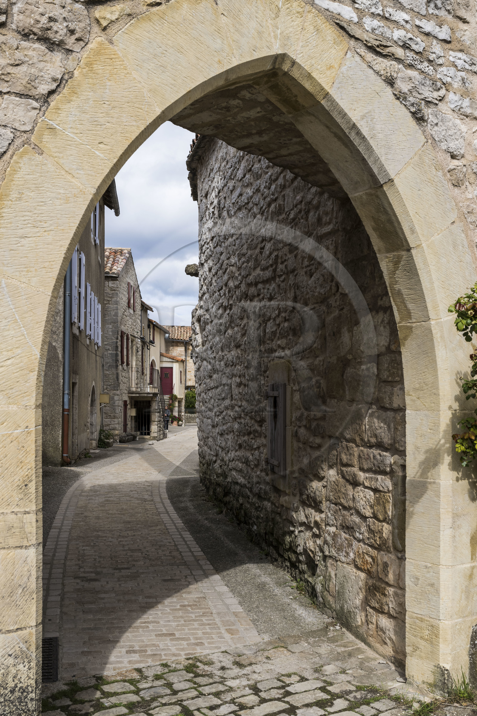 France, Aveyron (12), Causses et les Cévennes, paysage culturel de l'agro-pastoralisme méditerranéen, classés Patrimoine Mondial de l'UNESCO, La Cavalerie, porte du Pourtalou