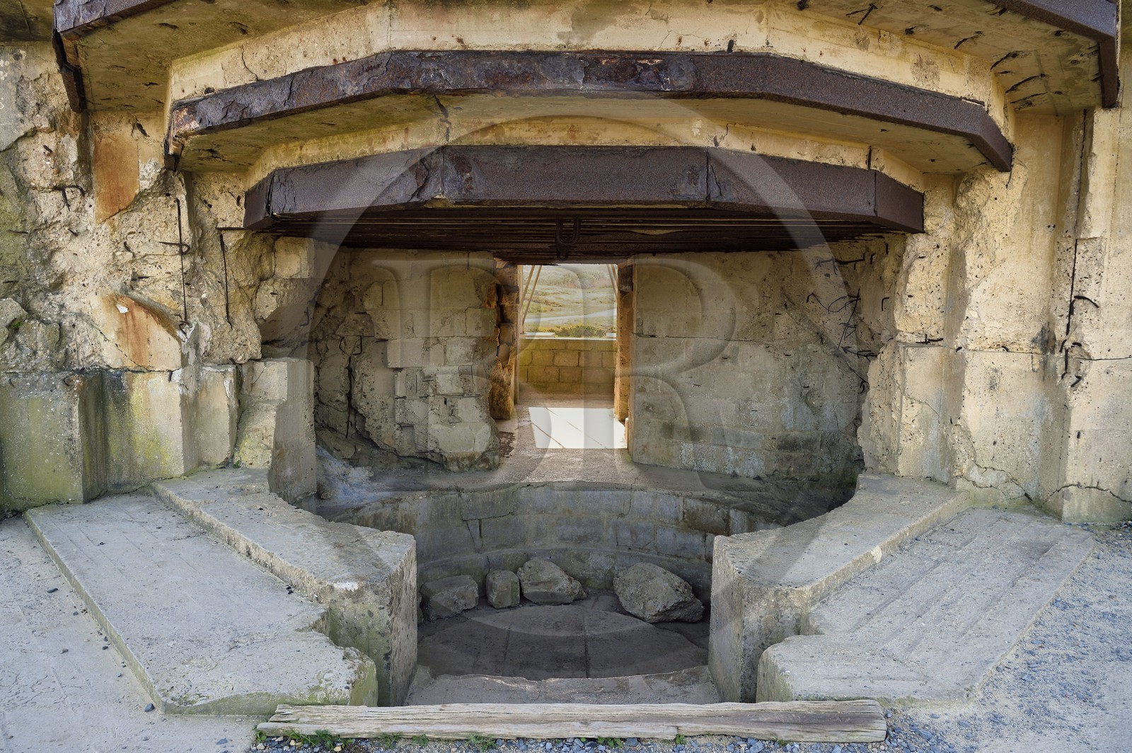 France, Calvados (14), Cricqueville-en-Bessin, ruine de blockhaus de la Pointe du Hoc