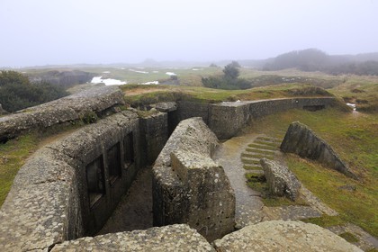 France, Calvados (14), Grandcamp-Maisy, blockhaus de la Pointe du Hoc